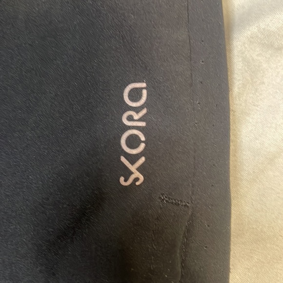 Shorts - Picture 2 of 6